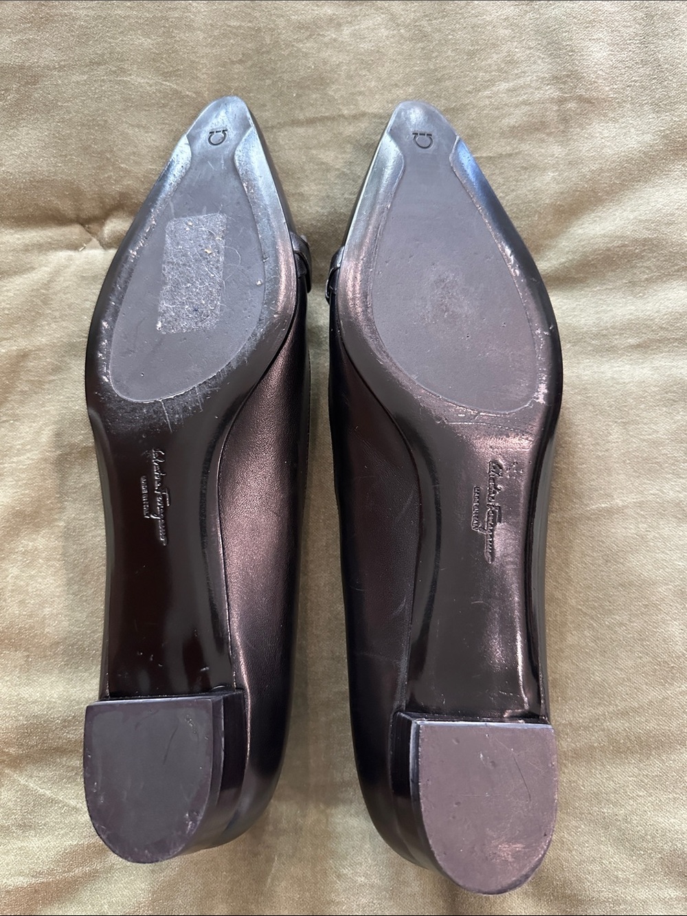 Salvatore Ferragamo Black Pointed-Toe Braided Leather Flats - Picture 4 of 9